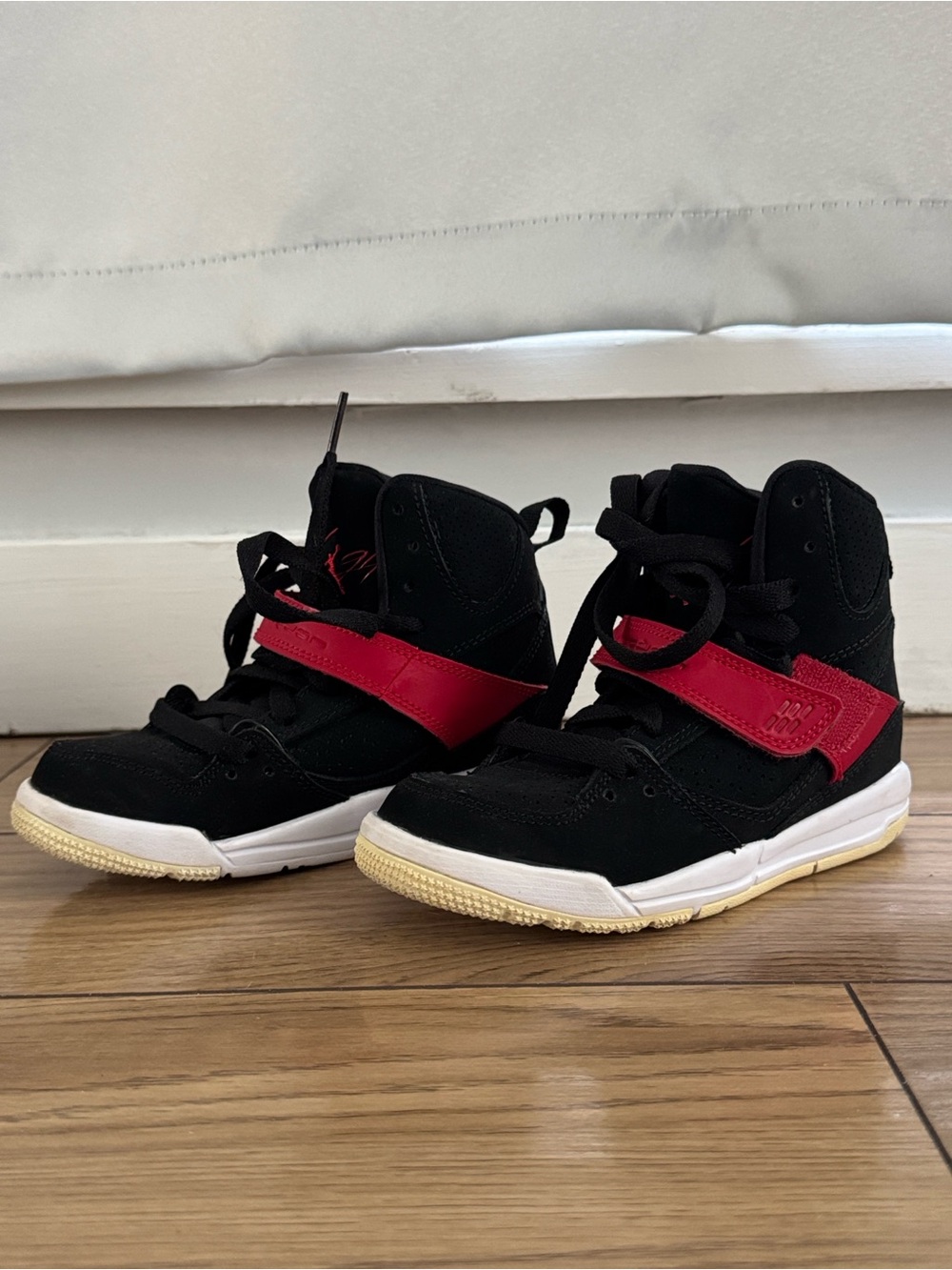 Jordan Air Jordan 1 Mid PS Black & Red Girls US 11C